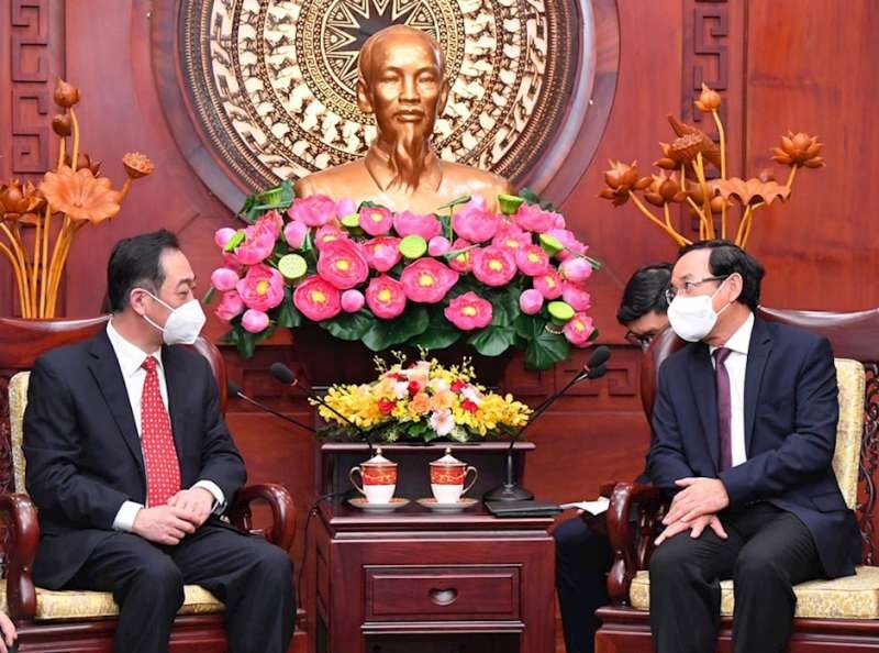 市委書記接見中國駐本市總領事