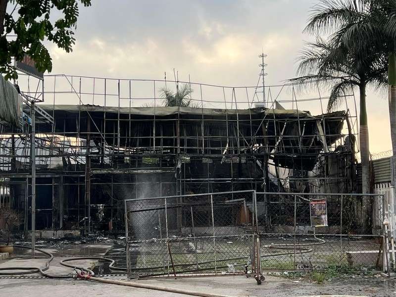 守德市某啤酒俱樂部失火