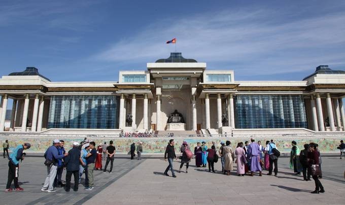 資料圖 蒙古國首都烏蘭巴托市蘇赫巴托廣場。新華社發