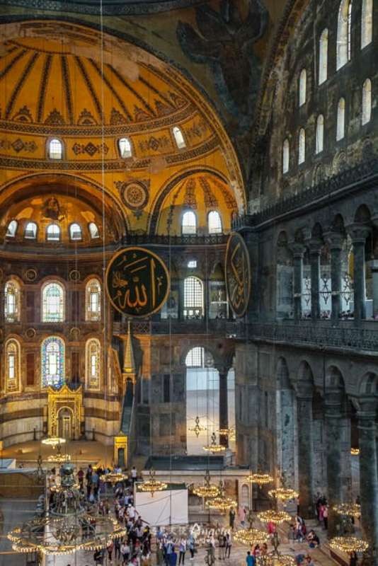 聖索菲亞大教堂內的特色結構。