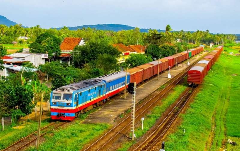 越南陸路總公司已按夏季客運行程增加10對列車前往各旅遊景點。