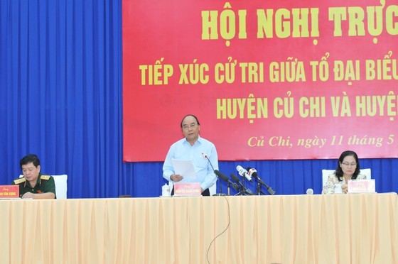 國家主席阮春福與本市選民接觸
