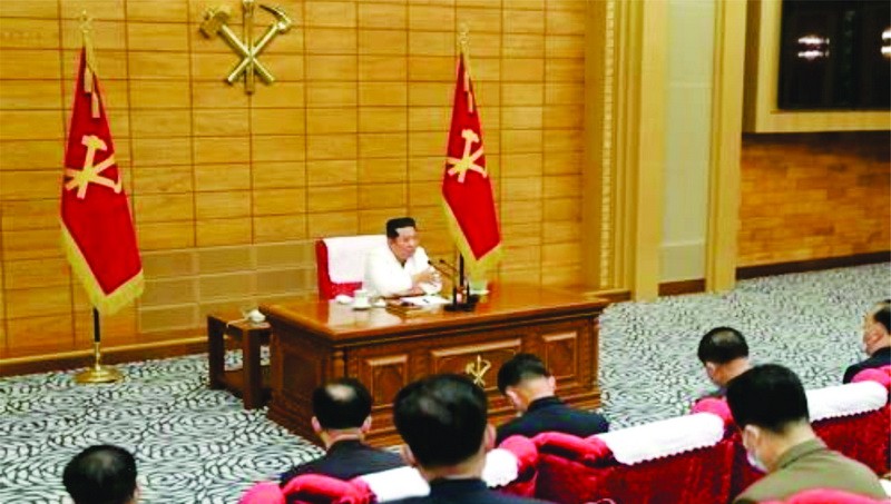 金正恩主持召開政治局協商會議討論防疫問題。
