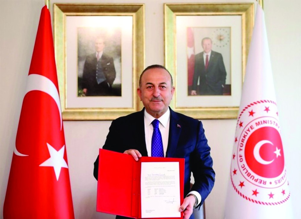 土耳其外交部長恰武什奧盧簽署改名文件後遞交至聯合國。