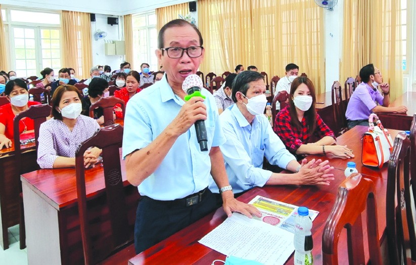 市人民議會代表與第五郡選民接觸