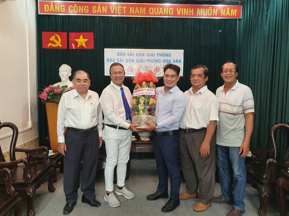 各單位祝賀越南革命報刊日 ảnh 2 各單位祝賀越南革命報刊日 ảnh 2