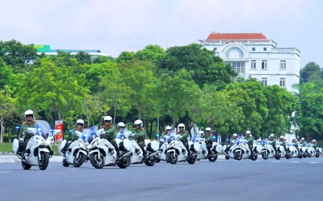 駕駛摩托車技術表演節目。