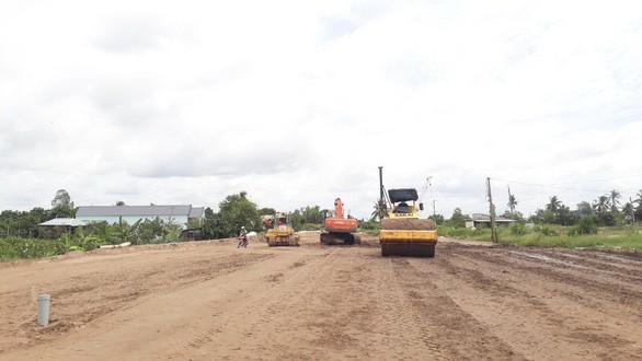 美順－芹苴高速公路一期工程規模為４條車道，最高時速是80公里，計劃在 今年內完工。