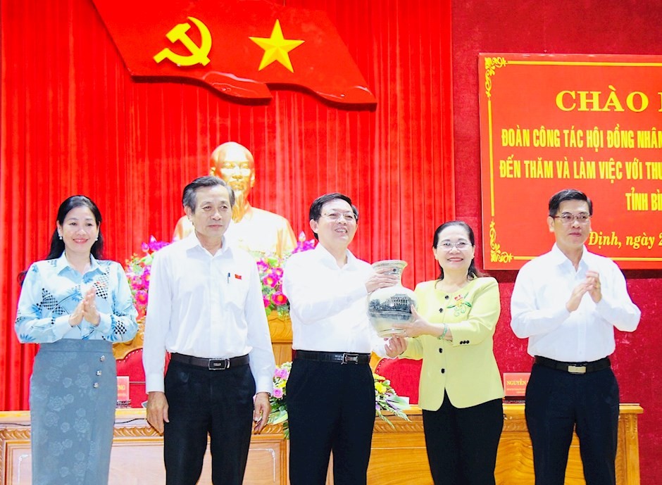 本市與平定省民選機關分享經驗