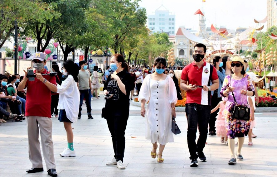 今年8月份的國內遊客量概算達800萬人次。