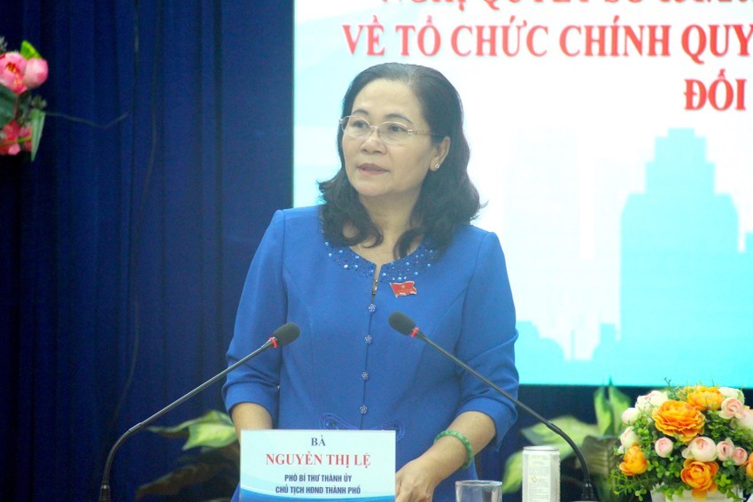 市人民議會主席阮氏麗。