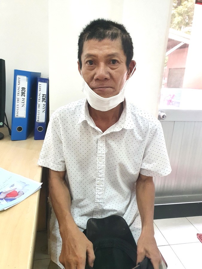 江法在講述自己的病情。