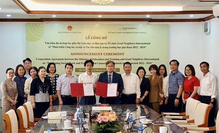 教育與培訓部領導同國際好鄰居協會代表合影留念。（圖：教育與培訓部）
