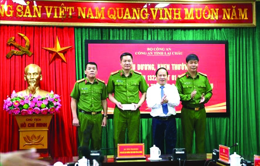 掃毒專案小組獲表彰