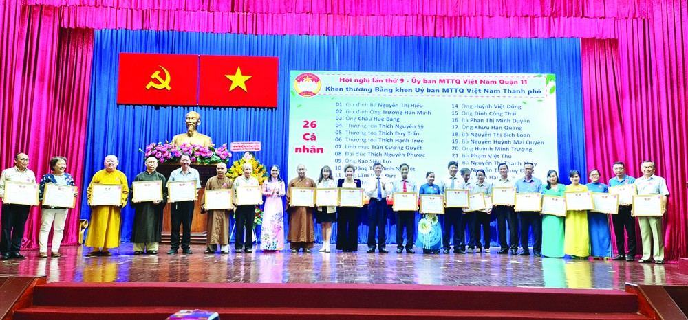 第五郡發揮民族大團結精神 ảnh 1