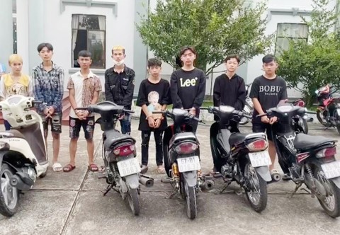芹苴市偵破搶劫團夥