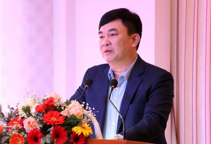 第十五届国会代表团长吴黄银。