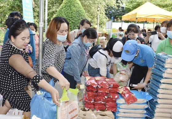 第十郡“工人月”开幕