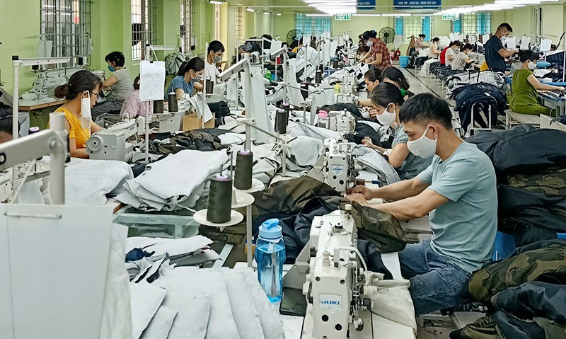纺织品成衣企业致力改变以渡过难关。