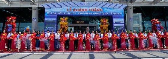 富牌国际航空港T2航站楼落成