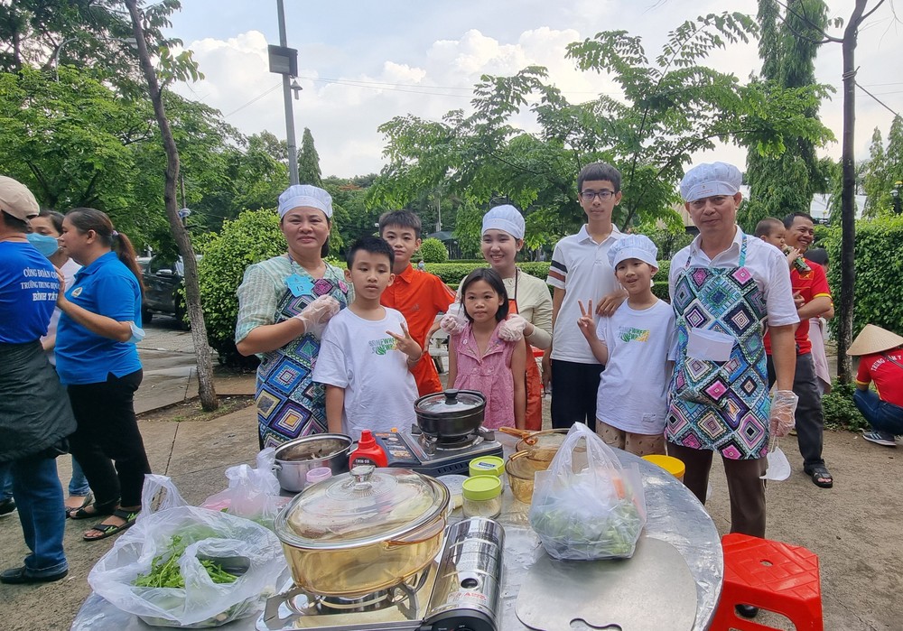 第六郡烹饪比赛。 第六郡烹饪比赛。
