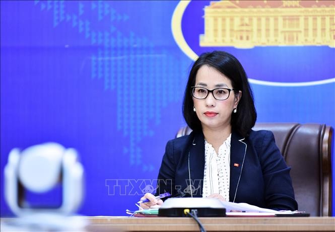 东海各项纠纷须以和平措施解决
