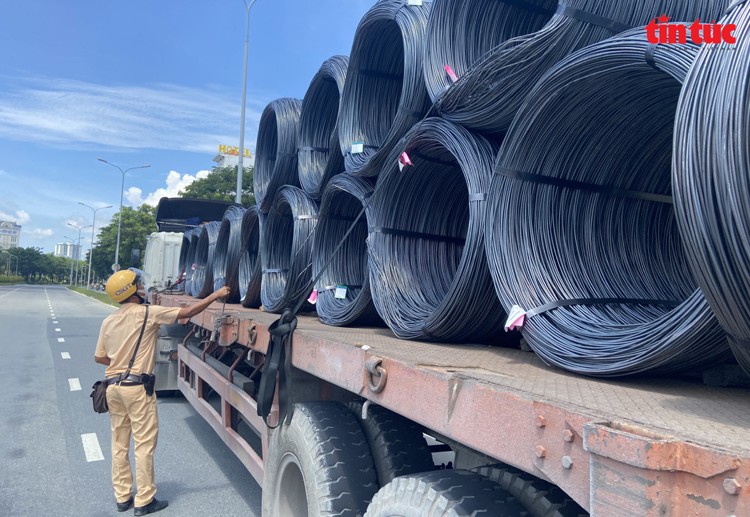 客车集装箱牵引车总检查