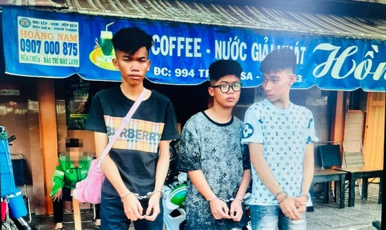 阮德善、武智才、陈德辉（从右至左）。