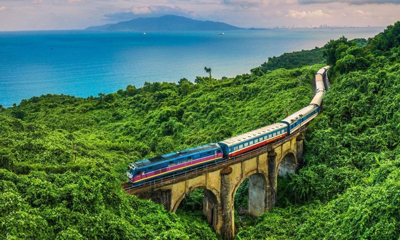 提出北南高铁投建剧本