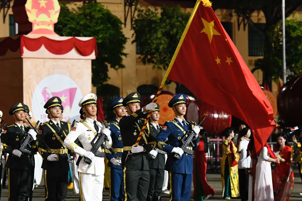 ទាហានចិនហាត់សមមុនពេលហាត់សម។ រូបថត៖ DO TRUNG Trung Hoa 3.jpg