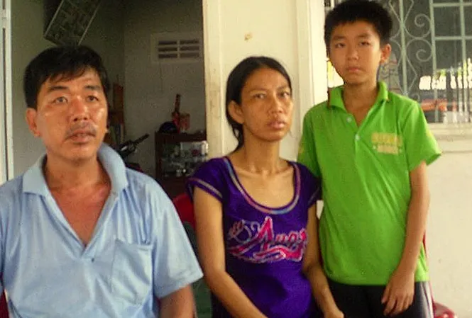 Bệnh nhân Hứa Cẩm Tú (giữa). Ảnh: TUẤN QUANG