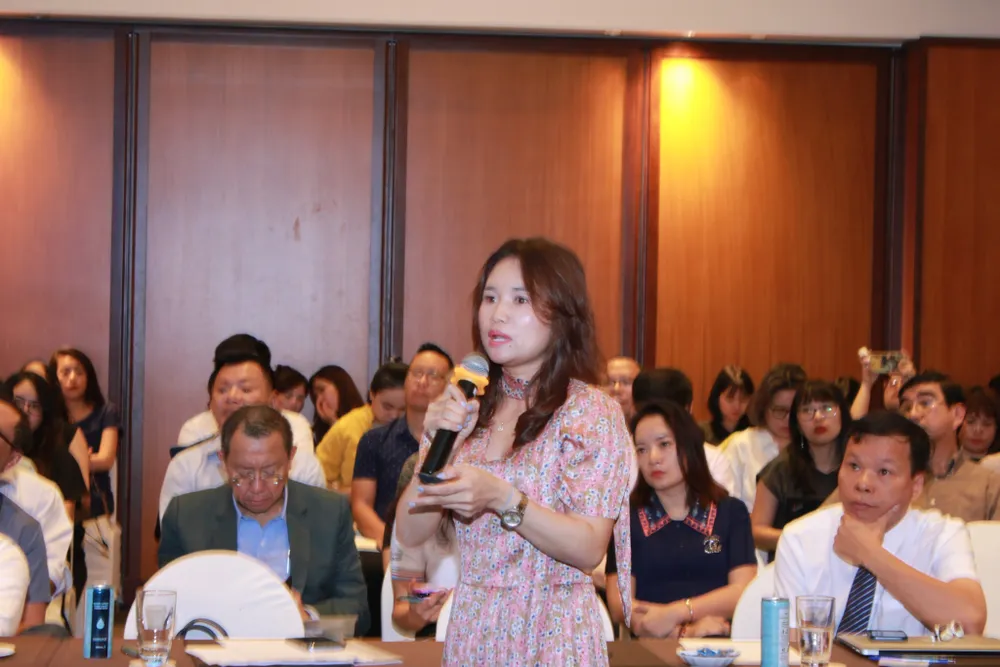 Đại diện VBA cho rằng, mức phí Fs là chưa hợp lý, tạo thành gánh nặng cho doanh nghiệp, nhất là trong bối cảnh khó khăn hiện nay Đại diện VBA cho rằng, mức phí Fs là chưa hợp lý, tạo thành gánh nặng cho doanh nghiệp, nhất là trong bối cảnh khó khăn hiện nay