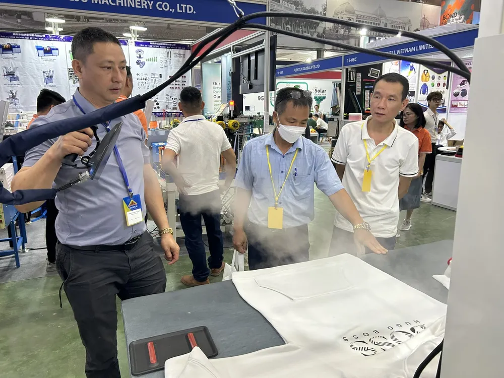 Dệt may giảm năng lực cạnh tranh vì thiếu nguồn liệu