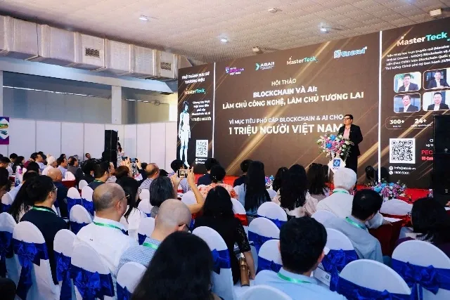 Hội thảo thu hút đông đảo đại biểu là giới trẻ tham gia blockchain2.jpg