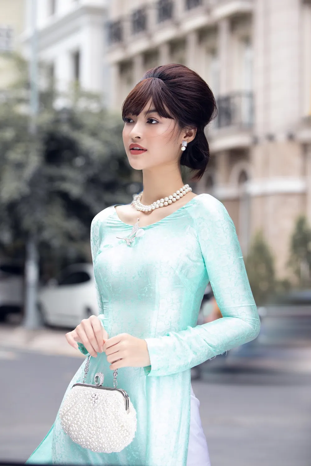 Á hậu Kiều Loan khoe sắc nền nã trong trang phục áo dài  ảnh 2