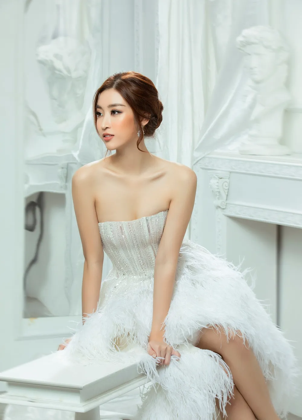 Hé lộ vai trò của Mỹ Linh, Tiểu Vy, Thùy Linh trong Hoa hậu Việt Nam 2020 ảnh 6