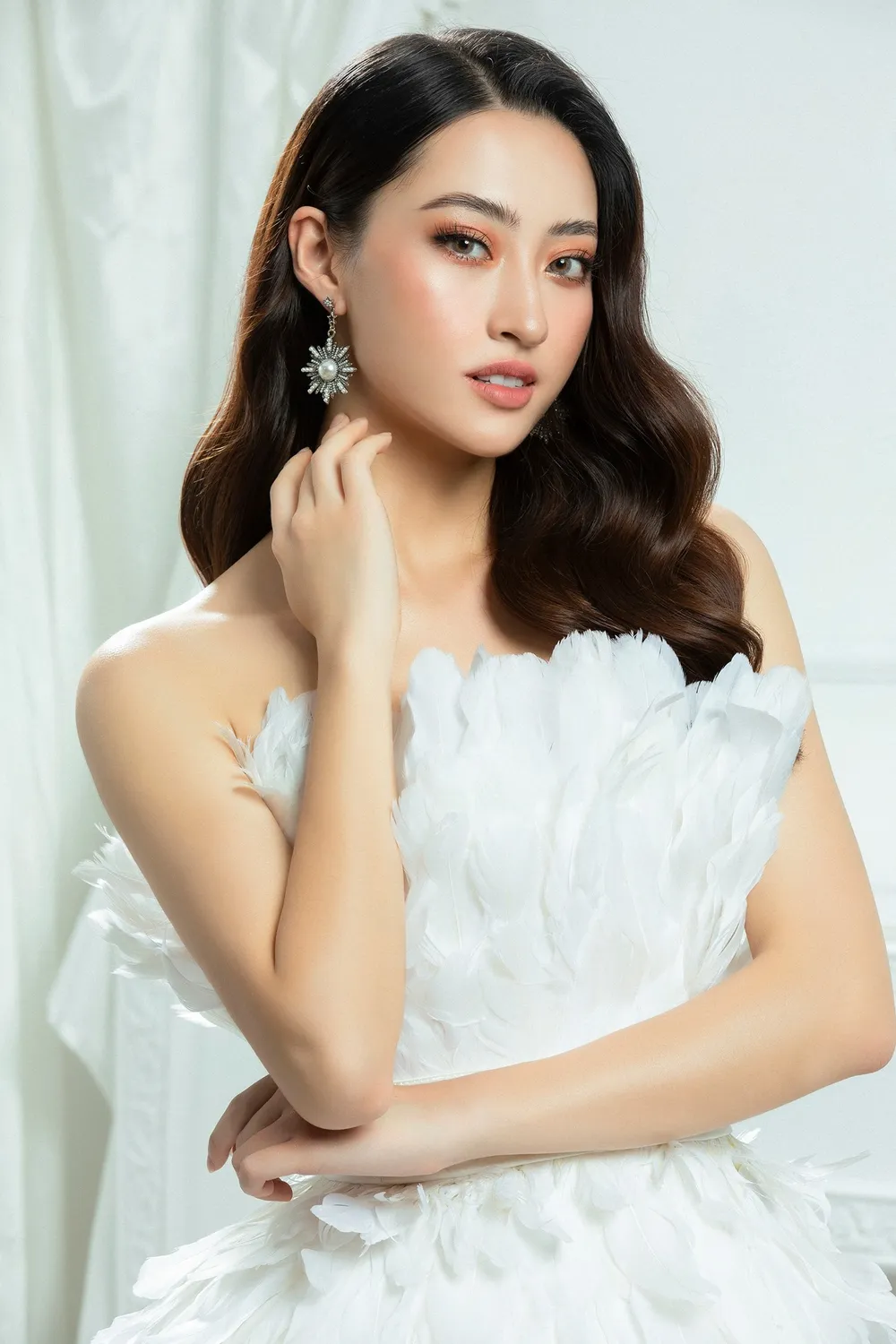 Hé lộ vai trò của Mỹ Linh, Tiểu Vy, Thùy Linh trong Hoa hậu Việt Nam 2020 ảnh 7