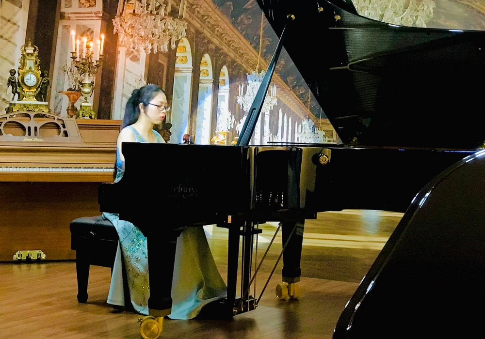 Đặc sắc đêm hoà nhạc “Young talent & Kayserburg piano concert“ ảnh 6 Đặc sắc đêm hoà nhạc “Young talent & Kayserburg piano concert“ ảnh 6