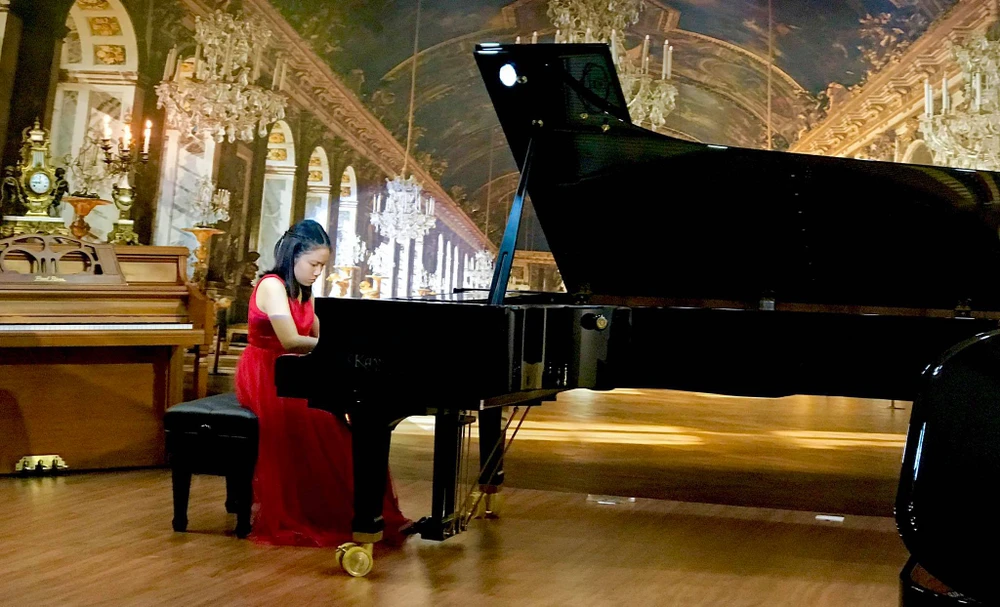Đặc sắc đêm hoà nhạc “Young talent & Kayserburg piano concert“ ảnh 4 Đặc sắc đêm hoà nhạc “Young talent & Kayserburg piano concert“ ảnh 4
