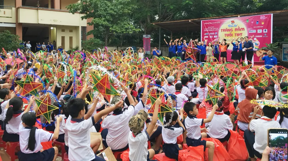 "Ngày hội Trăng rằm tuổi thơ" tại xã vùng sâu Bàu Trâm