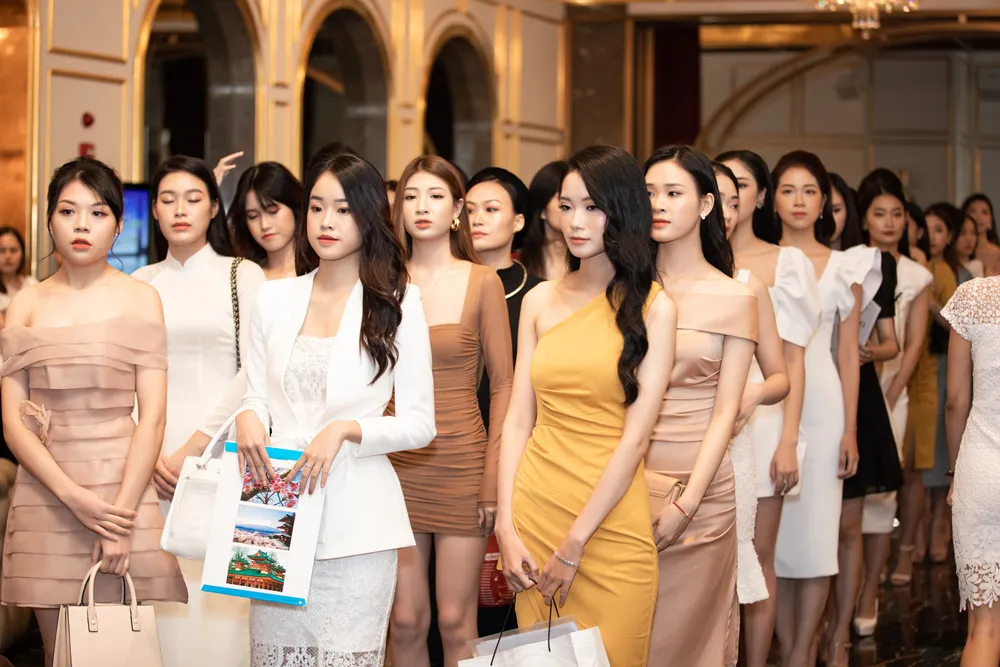 Dàn thí sinh 2000 lọt vào Bán kết Hoa Hậu Việt Nam 2020 ảnh 2 Dàn thí sinh 2000 lọt vào Bán kết Hoa Hậu Việt Nam 2020 ảnh 2