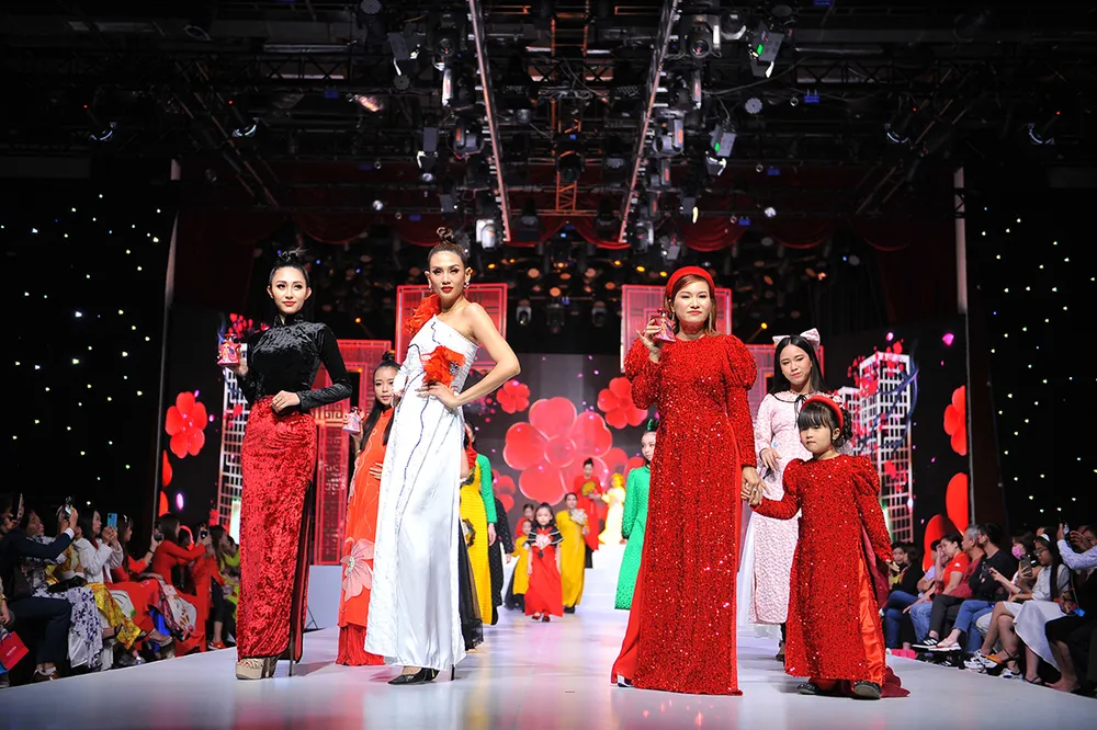 Mang câu chuyện lịch sử tới lễ hội áo dài  ảnh 7