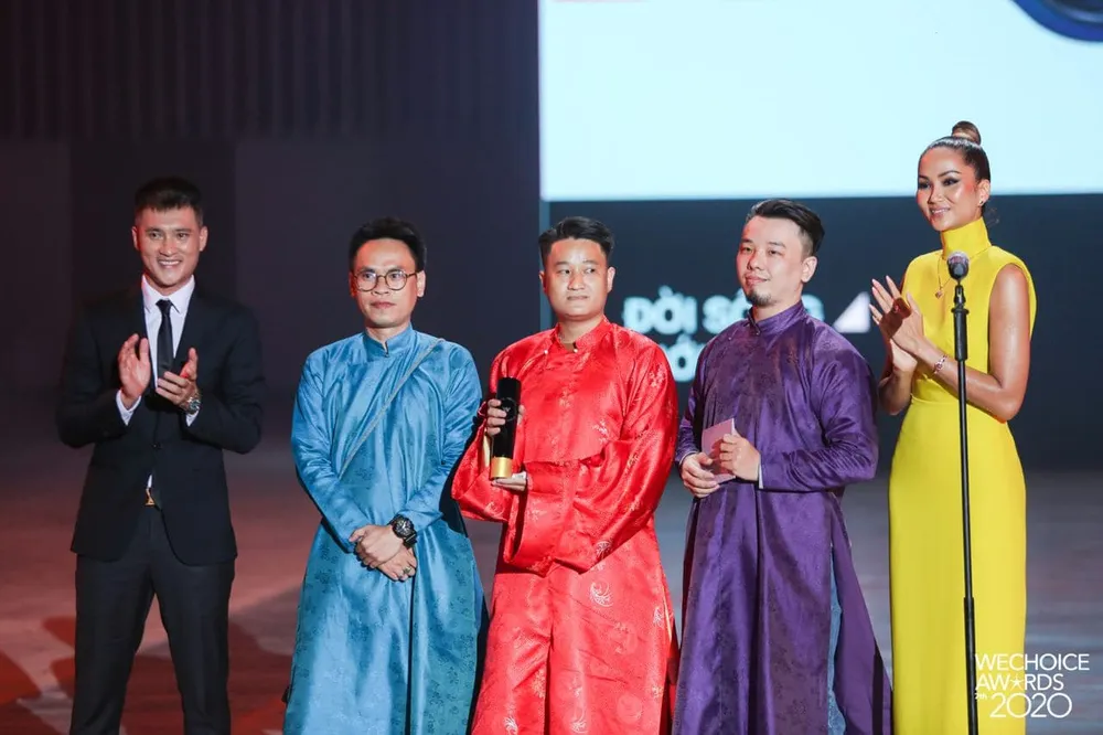 Thủy Tiên, Jack, MCK, Dế Choắt, Binz… được vinh danh tại WeChoice Awards 2020 ảnh 5 Thủy Tiên, Jack, MCK, Dế Choắt, Binz… được vinh danh tại WeChoice Awards 2020 ảnh 5