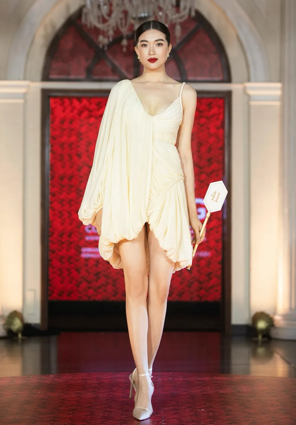 NTK Công Trí trình làng Bộ sưu tập Xuân Hè 2022 tại TPHCM ảnh 7 NTK Công Trí trình làng Bộ sưu tập Xuân Hè 2022 tại TPHCM ảnh 7