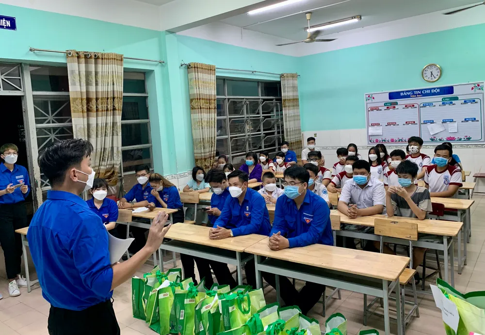 “Lớp học yêu thương” đến ​với 289 thiếu nhi có hoàn cảnh khó khăn ảnh 6