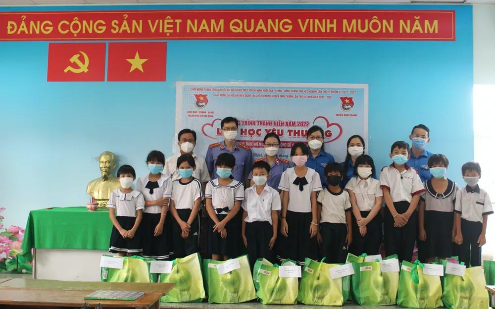 “Lớp học yêu thương” đến ​với 289 thiếu nhi có hoàn cảnh khó khăn ảnh 4