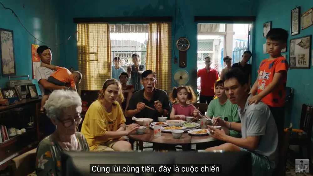 Đen Vâu và nhạc sĩ Trần Tiến cổ động bóng đá Việt Nam với ca khúc “Đi trong mùa hè” ảnh 4