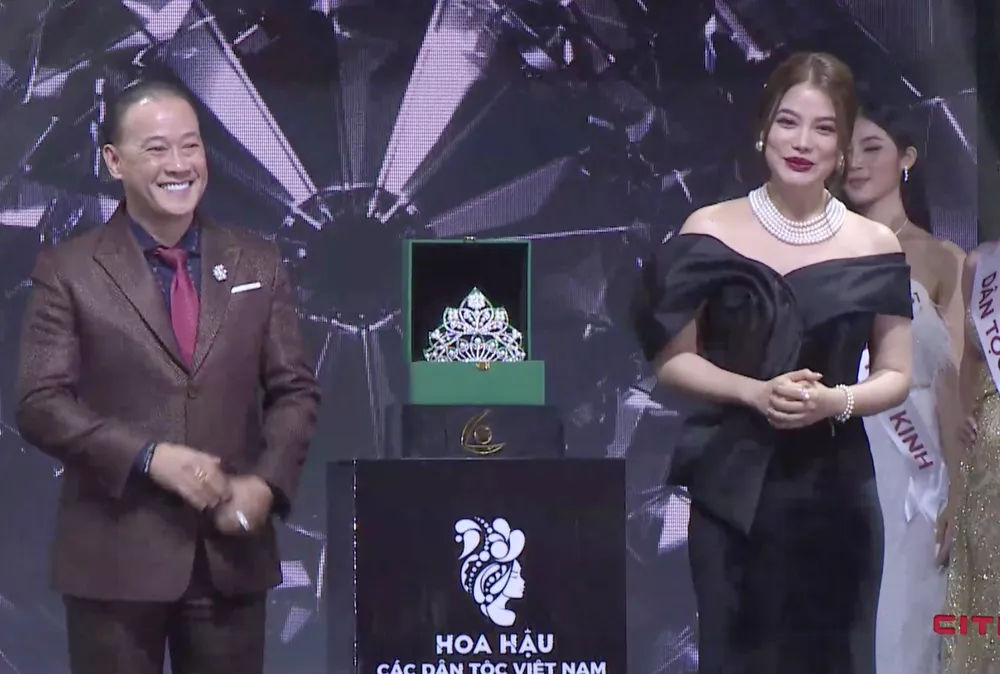 Hoa hậu Lindsey Coffey, Hoa hậu Destiny Evelyn Wagner làm giám khảo chung kết Hoa hậu Các dân tộc Việt Nam 2022 ảnh 10