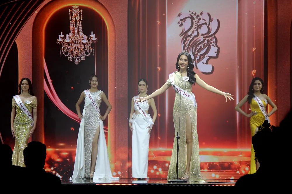 Hoa hậu Lindsey Coffey, Hoa hậu Destiny Evelyn Wagner làm giám khảo chung kết Hoa hậu Các dân tộc Việt Nam 2022 ảnh 6