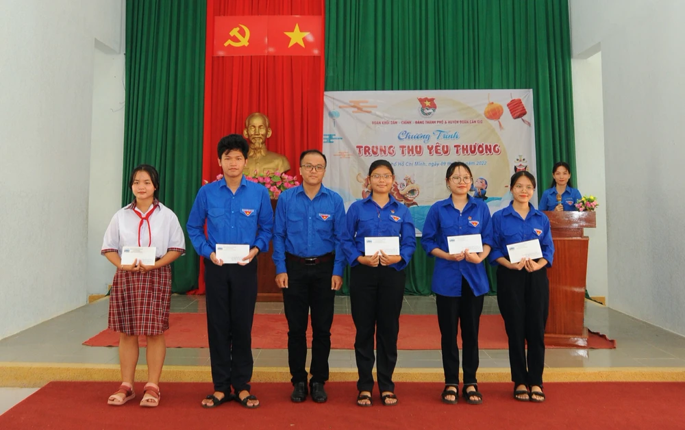 Thiếu nhi huyện Cần Giờ vui đón Trung thu ảnh 6 Thiếu nhi huyện Cần Giờ vui đón Trung thu ảnh 6
